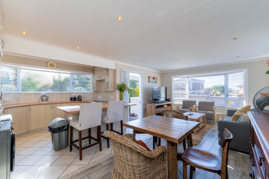 5 Bedroom Property for Sale in Outeniqua Strand Western Cape